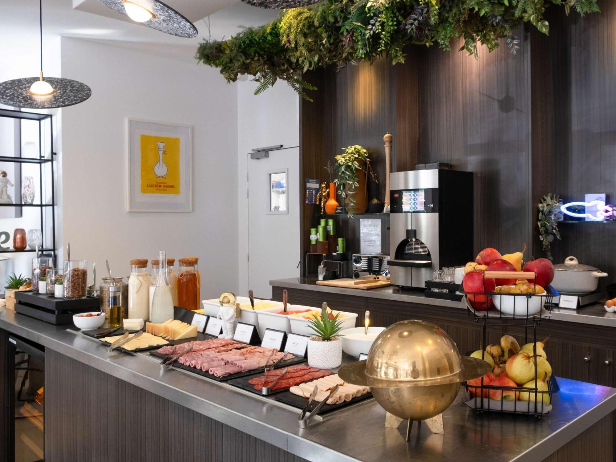 Ibis Styles Toulouse Cite Espace Bagian luar foto